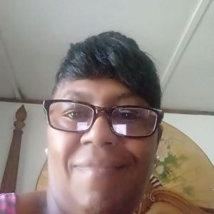 Meet your Posher, Bobbie